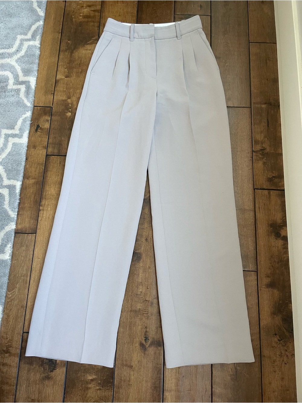 Aritzia Effortless Pants Size 00 Taupish Colour